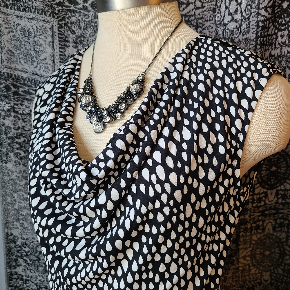 DRESSBARN.....BEAUTIFUL DRESS - Picture 2 of 5